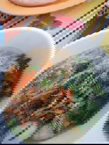 Sop mie asin utk sahur dan berbuka