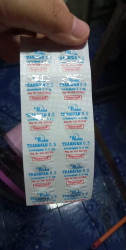 เป็นซึมเศร้าตอนนี้ท้องได้6เดือนไปพบจิตแพทย์ให้ยามาทานหมอบอกทานได้ืหาหาข้อมมูลอ่านในกูกูเกิ้ลบอกอันตร