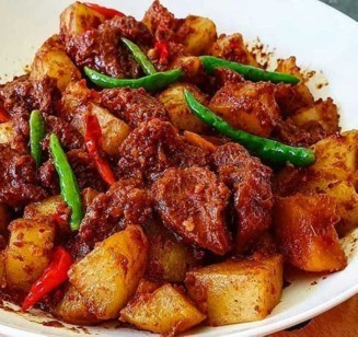 Rica-rica daging sapi pedas untuk menu berbuka puasa