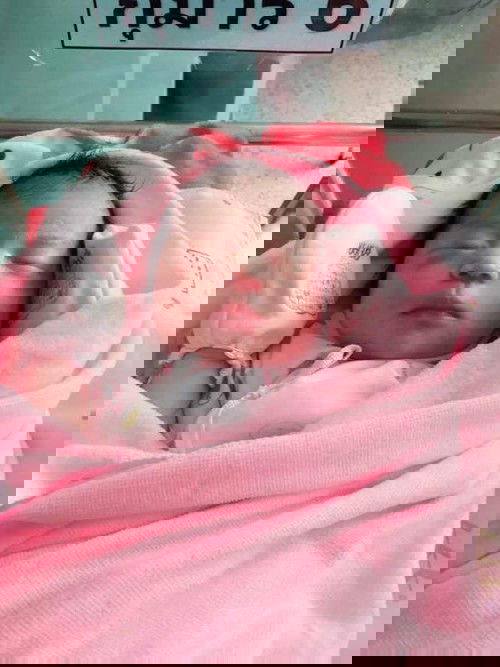 แตกแล้วค่ะ แม่สาวน้อย