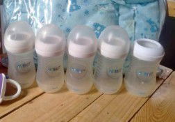 AVENT BOTTLES PRELOVED