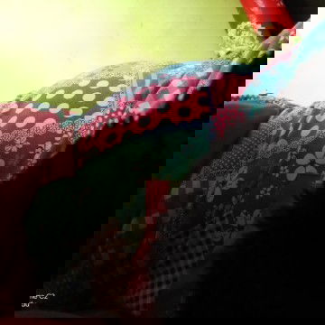 Bun q hamil 7 bln ..knapa ya setiap ketemu orang selalu bilang kalau perut q kecil , kata nya sprti