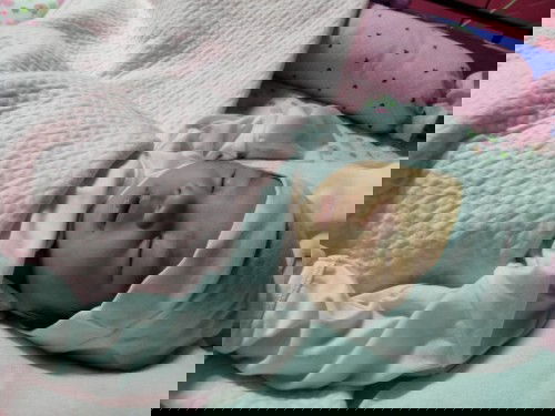 Laging nakanganga pag natutulog L.O ko🥺