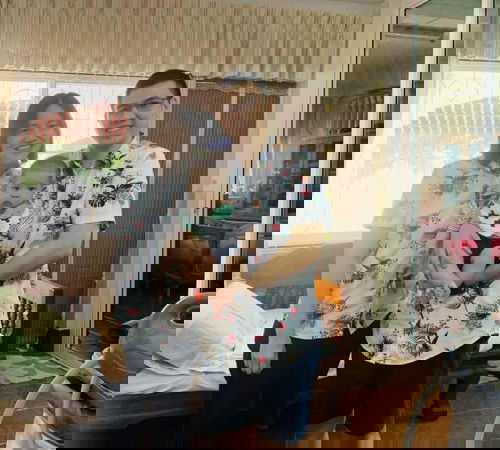 สงกรานต์โดนปั่นป่วนเพราะโควิด
หนูอยู่บ้านปลอดภัยกับชีวิตดีกว่า
แต่งตัวเดินเที่ยวรอบบ้านและปั่นป่วนพ่อแม่กันเถอะ 🥰