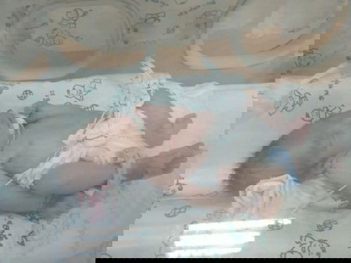 เด็กตู้อบ 2 เดือนครึ่ง