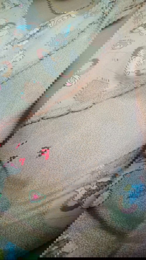 Perut keliatan besar umur brapo bulan Bun,saya 14 Minggu,kata orang2 kok blm keliatan perut ya😔