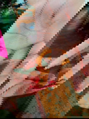 ตรวจท้องขึ้น2ขีดถัดมา2วันมีอาการปวดท้องตี4มีเลือดออกมาแดงสดแล้วเลือดก้อมาแค่วันเดวแท้งไหมค่ะ