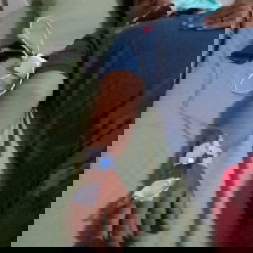 Ingin lebaran bertiga bersama yayah