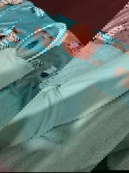 Aku Lahir tgl 19 April 2021