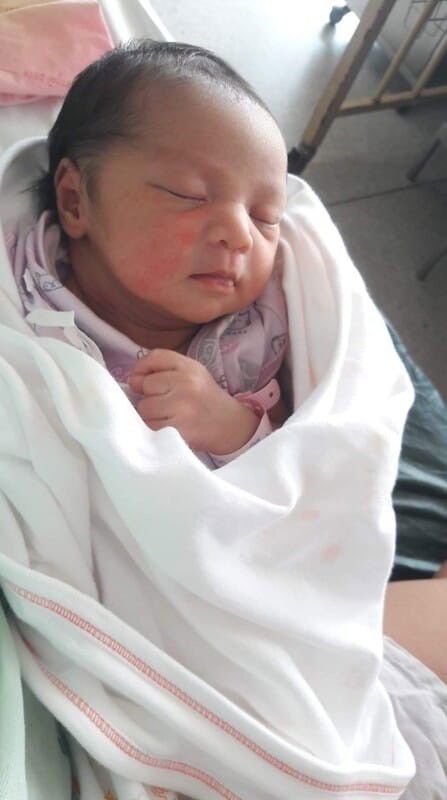 คลอดแล้วค่ะได้ลูกสาวค่ะ