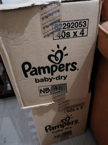 Newborn Pampers Taped 40sx4 plus 1 free