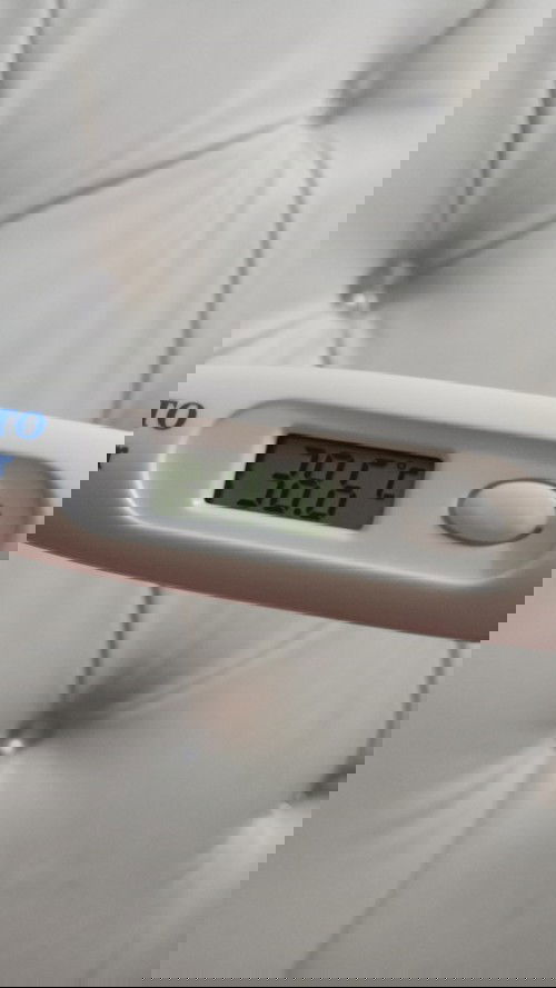 Cara mengatasi anak panas