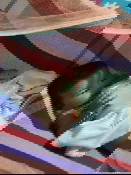 ลูกติดเล่นไม่ค่อยกินนม