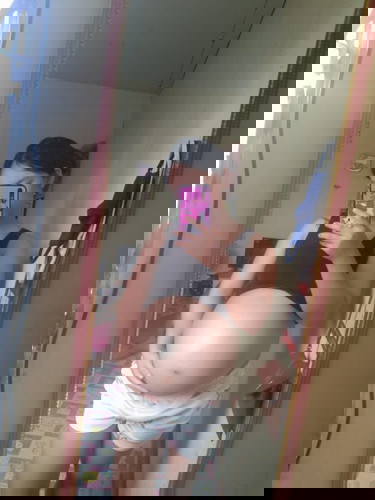 37 weeks and 4 days mababa na po ba yung tummy ko 😇🙏 hope na makaraos na..