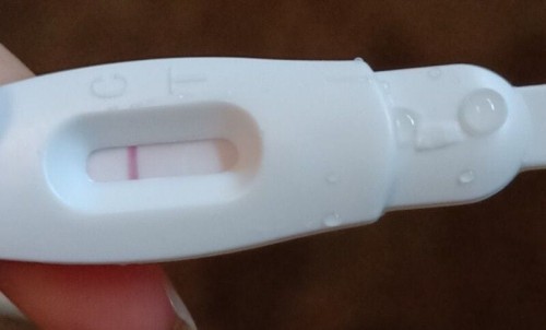 แม่ๆคนไหนเคยตรวจฉี่แล้วเจอ1ขีดแล้วท้องบ้างคะ?