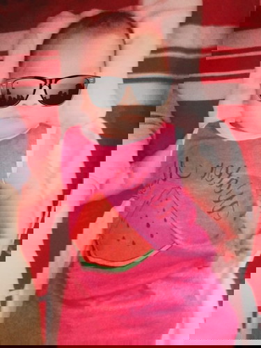 Hơn 2 tháng tuổi thì dùng tã dãn hay tã quần thích hơn vậy các mom