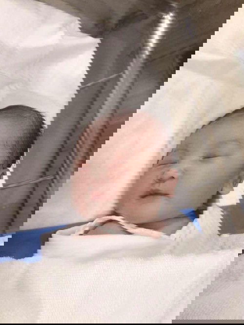 กำหนดคลอด8 พ.ค. แต่แอบแตกก่อนค่า