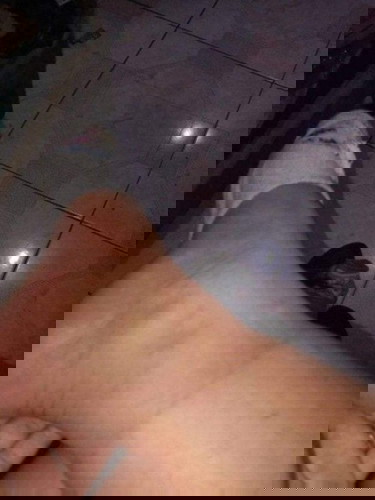 Hello po Normal lang po ba mag manas ng maaga?5 months palang po tummy ko pero minanas na po ako🥺