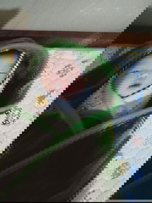 alhamdulillah bun kmren udh lahiran jam 4 kurang 8 menit♥️2 hari sebelum memasuki HPL sudah keluar😍