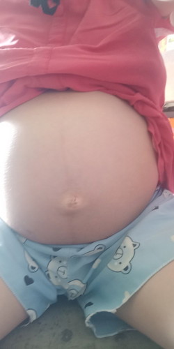 Các mom ơi bụng này trai hay gái ạ