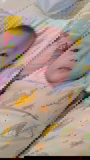 Bayi 3 bulan masih suka di bedong