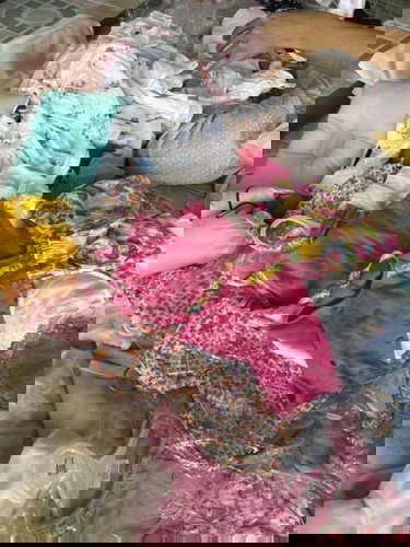 ลูกสาว3-6 เดือน มีประมาณ 30 ชุด ค่ะ