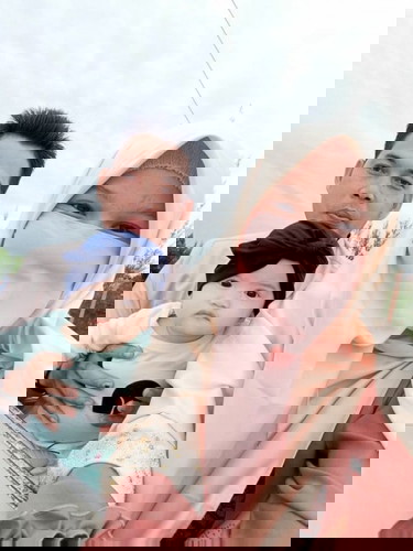 Tugas ibu adalah tugas yang paling mulia