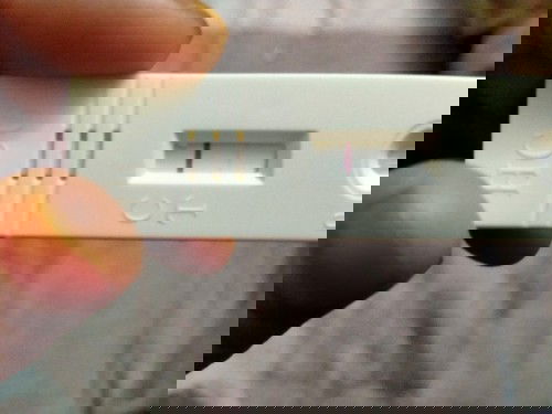 Ada 2 Line. Tapi 1 Line tu tak jelas warna.