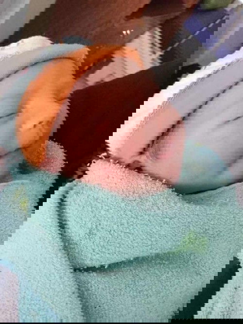 แตกแล้วจ้า กำหนด 30มกราคม แตกวันที่ 2 กุมภาพันธ์ ประสบการณ์คลอดท้องแรก 