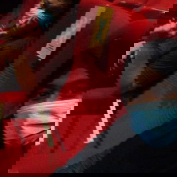 Nonton bioskop saat hamil