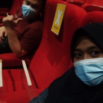 Nonton bioskop saat hamil