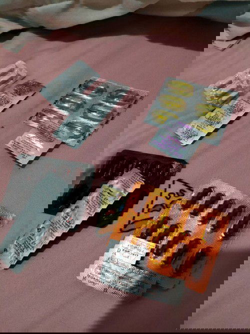 FREEE VITAMINS FOR PREGGY MOMMA!