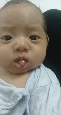 Chào cô chú con được 2 tháng ạ