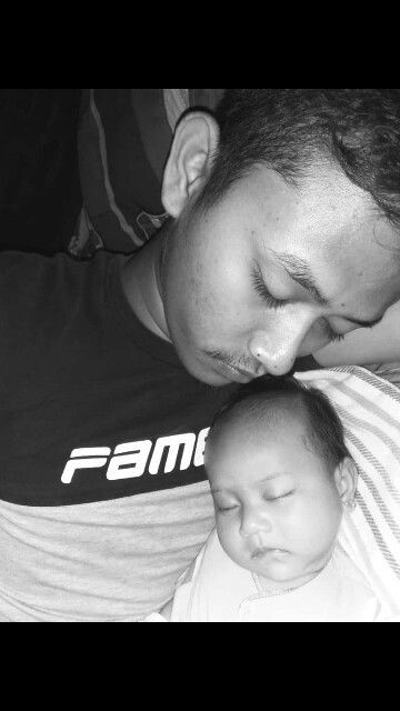 Anak Manja Ke Papa