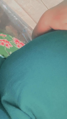 Saya Telat haid 4 bulan ko di tespek masih negatif y bunda tpi perut saya besar kaya orang hamil