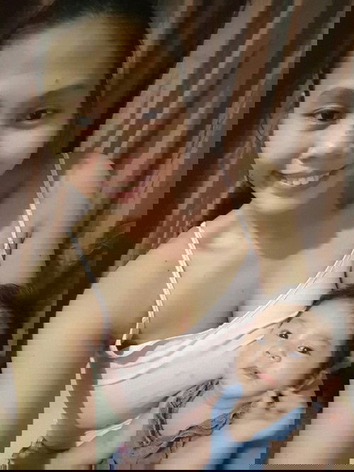 Hi momshies tsaka kung may momshie po tayo na pedia dto can i ask po if pede po i bath si baby twice