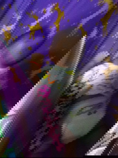 ลูกนอนเปลแล้วชอบนอนท่านี้คือกลัวลูกจะปวดคอหรือหายใจไม่ออก