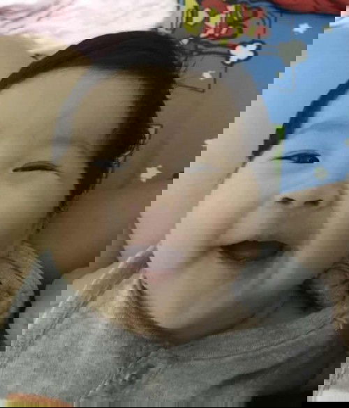 แม่ๆบ้านไหนมีวิธีป้องกันไม่ให้ลูกดูดนมเสียงดังบ้างไหมคะ