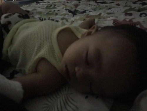 Hi mommies! My 11 mos. baby sleep with electric fan on the whole night, do I need to put oil on his back before bedtime?