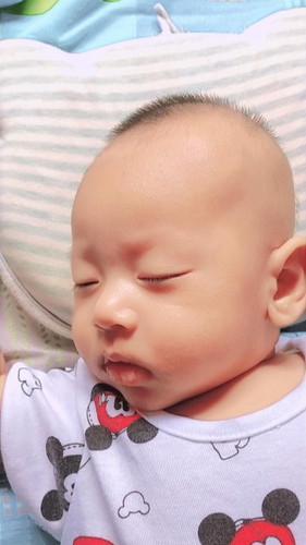 ลูกเราไม่น่ารักหรอคะ