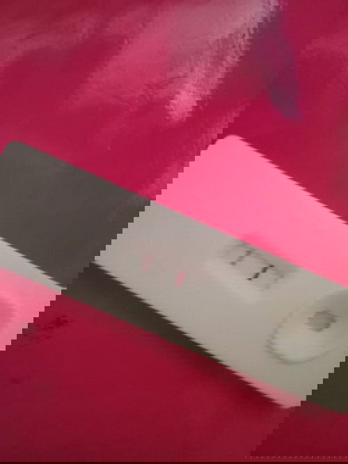 Ask ko lng po if bawal ba sa buntis ang nakacontact lens? Thanks in advanced po.