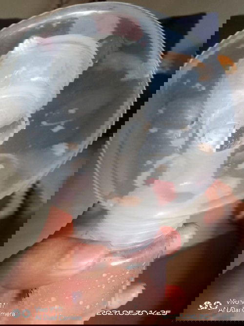 My pagka color red ung milk after mag pump.