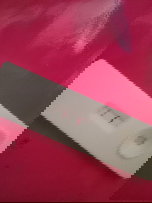 Ito po yung first and second PT ko. Mas lumabo yung pangalawang PT. Okay lng po ba yan?