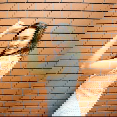 To V or not to V? π