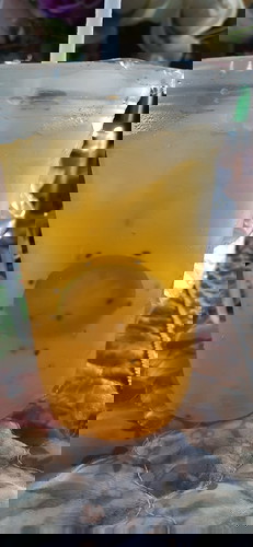 Ibu hamil minum mojitos