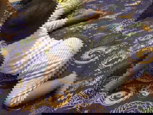 Tips agar bayi cepat merangkak