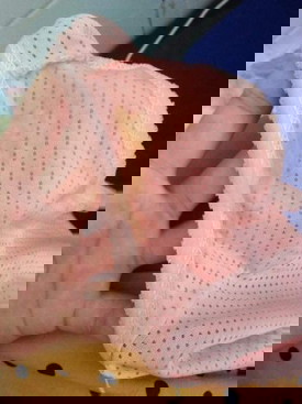 Sáng nay em ra dịch như này có phải bong nút nhầy k mấy mom 
Nếu vây thì khi nào sinh ạ