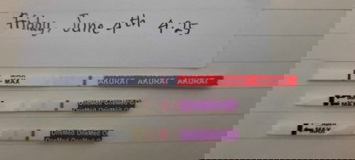 Pagi mommies, saya mau tanya, apakah ini tanda positif ? Soalnya masih samar banget garis 2 nya.