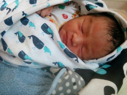 Alhamdulillah lahir di 37w5 hari