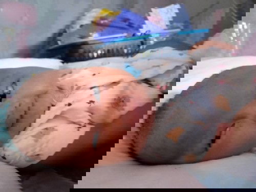 ลูกๆบ้านไหนเป็นแบบน้องไหมคะน้องนอน2ทุ่มแล้วก้อนอนยาวถึงเที่ยงคืนตี1ถึงจะกินนมอย่างนี้จะเป็นอะไรไหมคะ